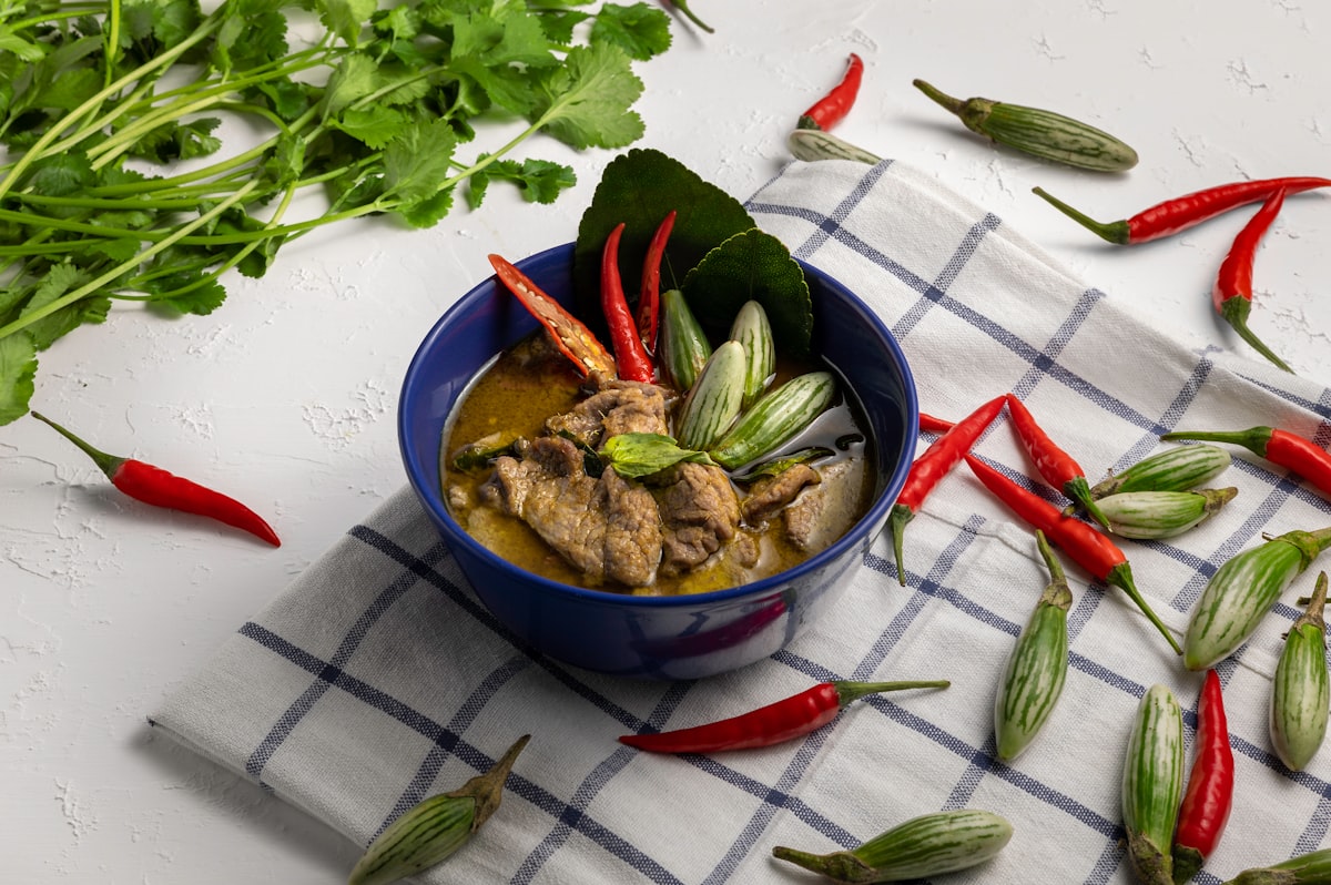 Zo maak je thuis een Thaise groene curry